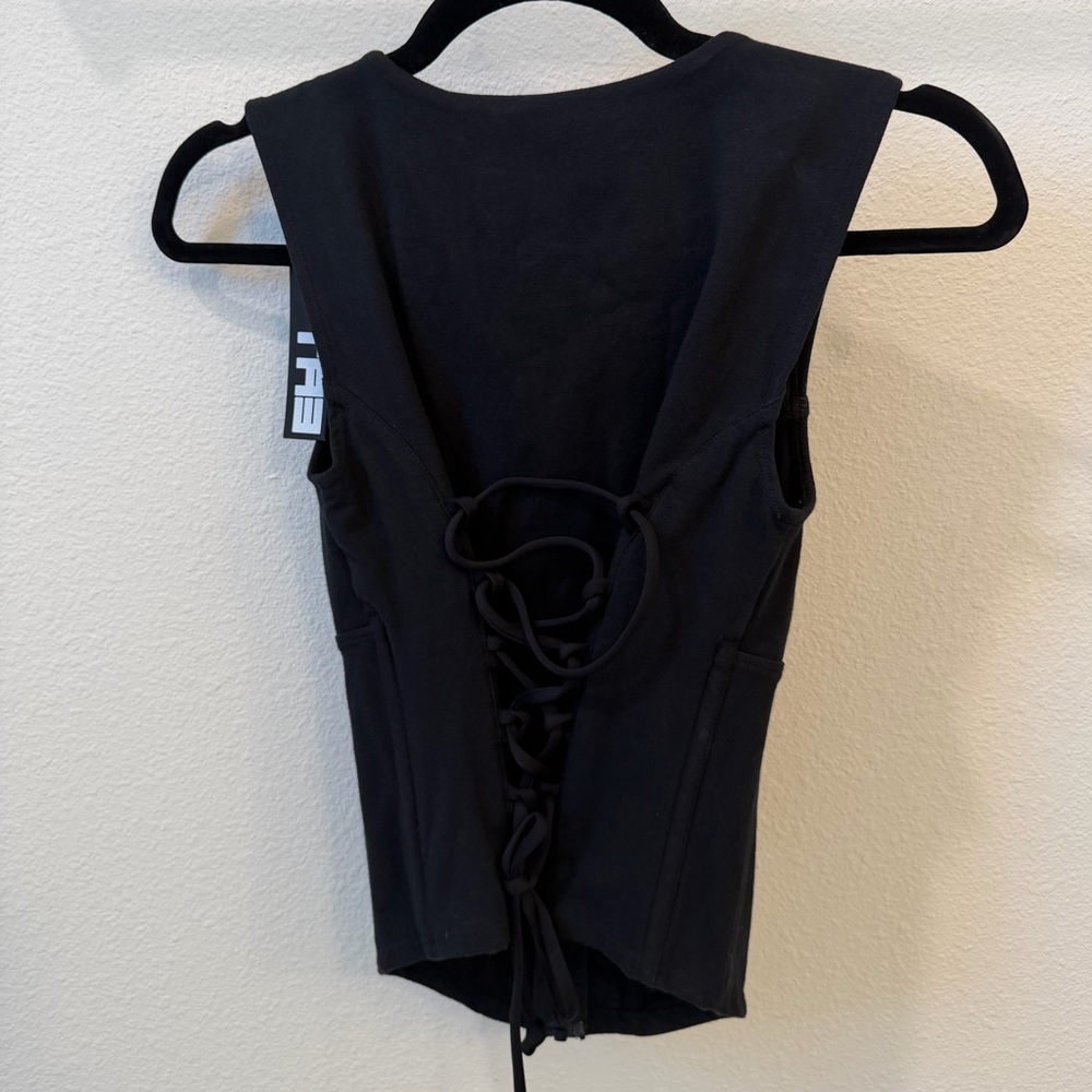 Ta3 Sleeveless Corsety Top - Picture 2 of 12